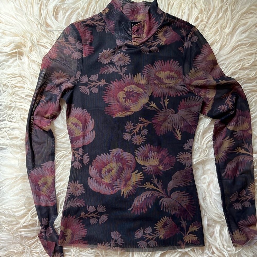 Brand new without a tag Ted Baker London turtle neck.